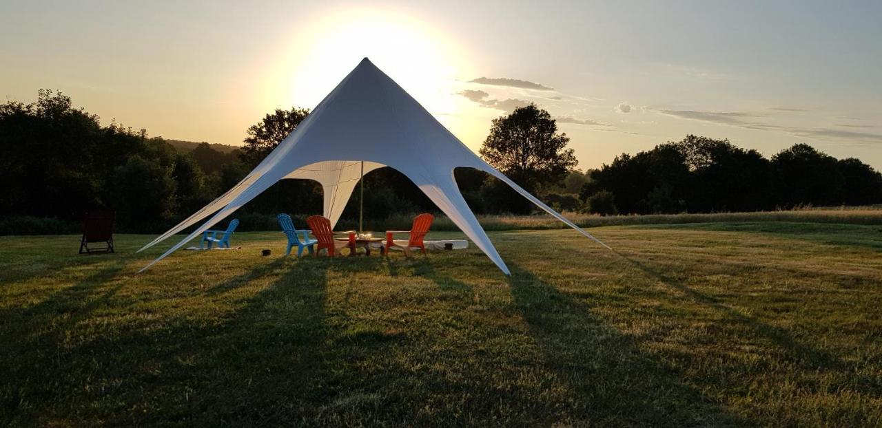 Camping La Petite Houmee Curzay-sur-Vonne 외부 사진