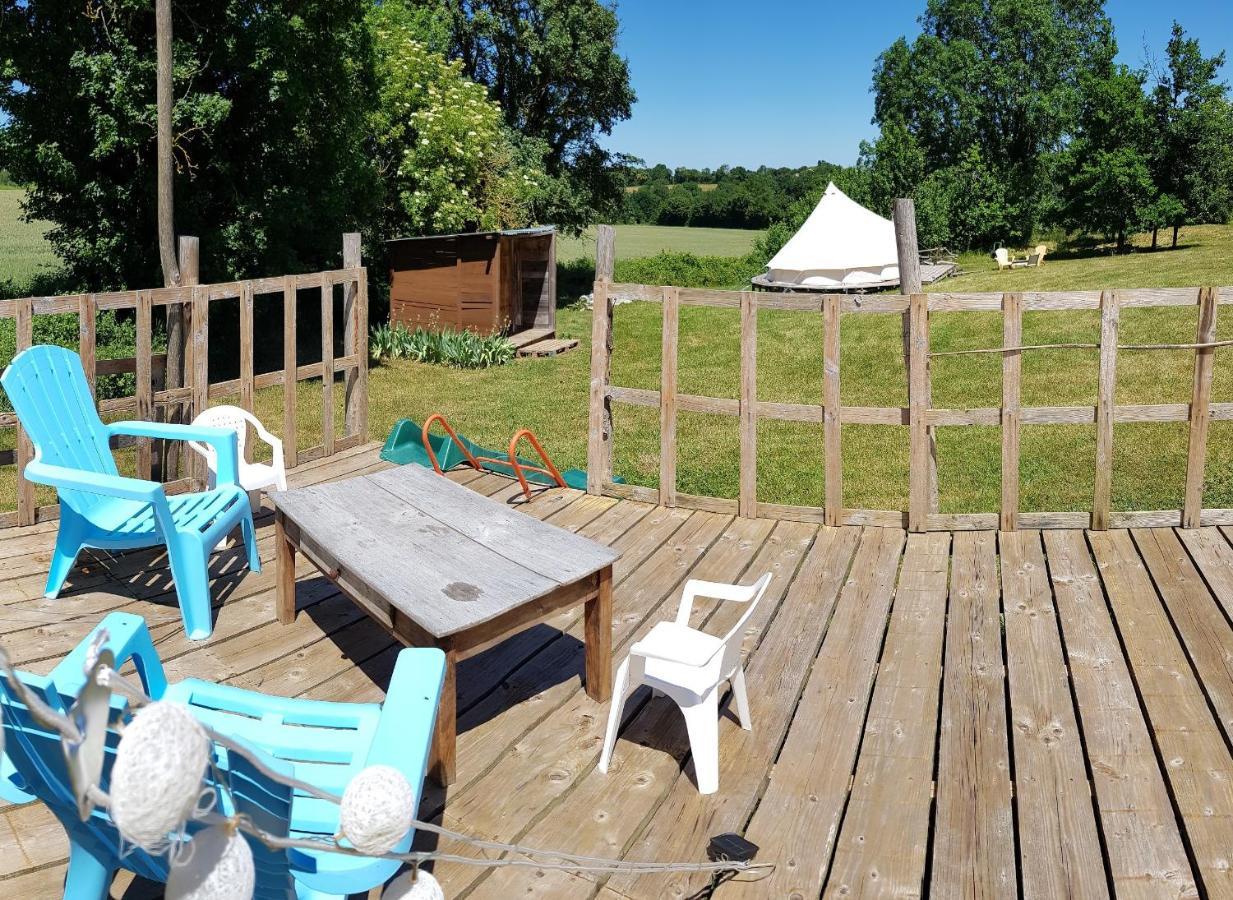 Camping La Petite Houmee Curzay-sur-Vonne 외부 사진