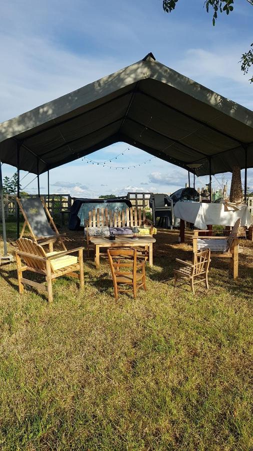 Camping La Petite Houmee Curzay-sur-Vonne 외부 사진