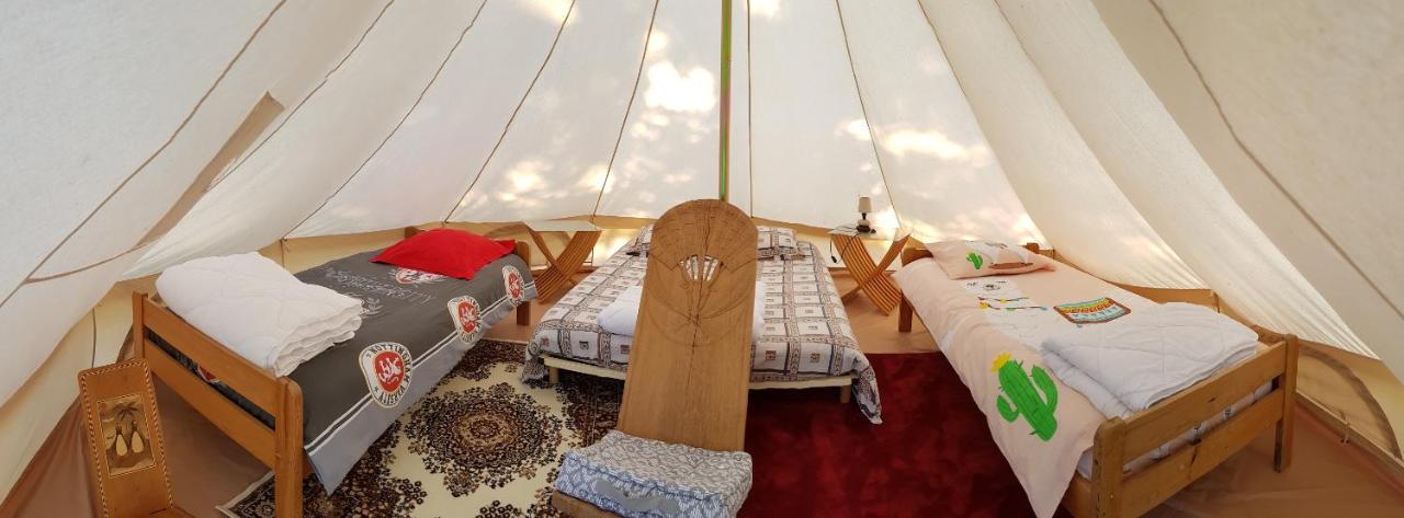 Camping La Petite Houmee Curzay-sur-Vonne 외부 사진